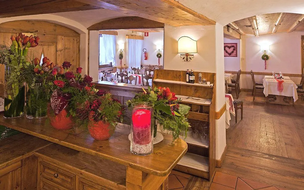 Hotel Bellevue Suites & Spa Cortina dʼAmpezzo