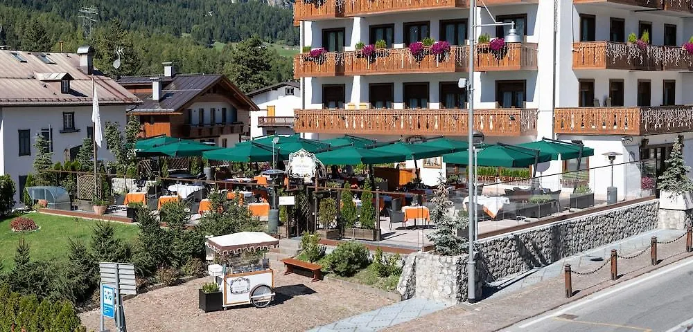 Hotel Bellevue Suites & Spa Cortina d'Ampezzo 4*,  Italy
