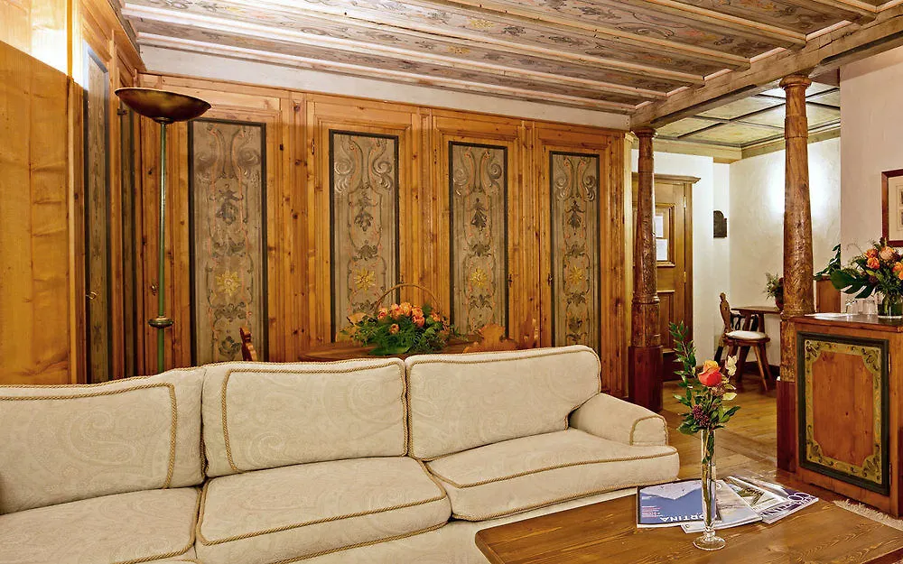 Hotel Bellevue Suites & Spa Cortina dʼAmpezzo 4*,  Olaszország