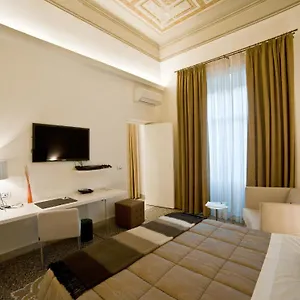 bnb-town-house-cavour.taorminaitalyhotels.com/